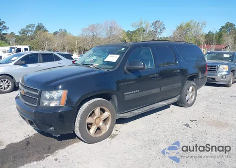 2014 Chevrolet Suburban C1500 Lt z USA, uszkodzony, nr VIN 1GNSCJE01ER102657